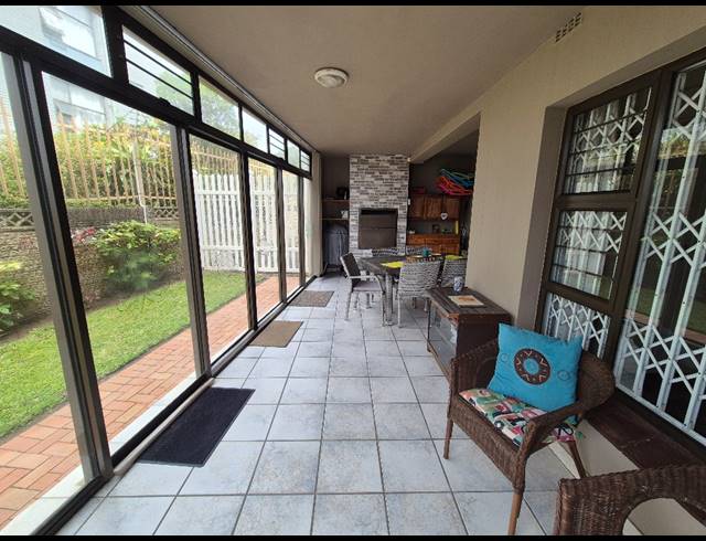 2 BEDROOM SECTIONAL TITLE FOR SALE IN MANABA BEACH